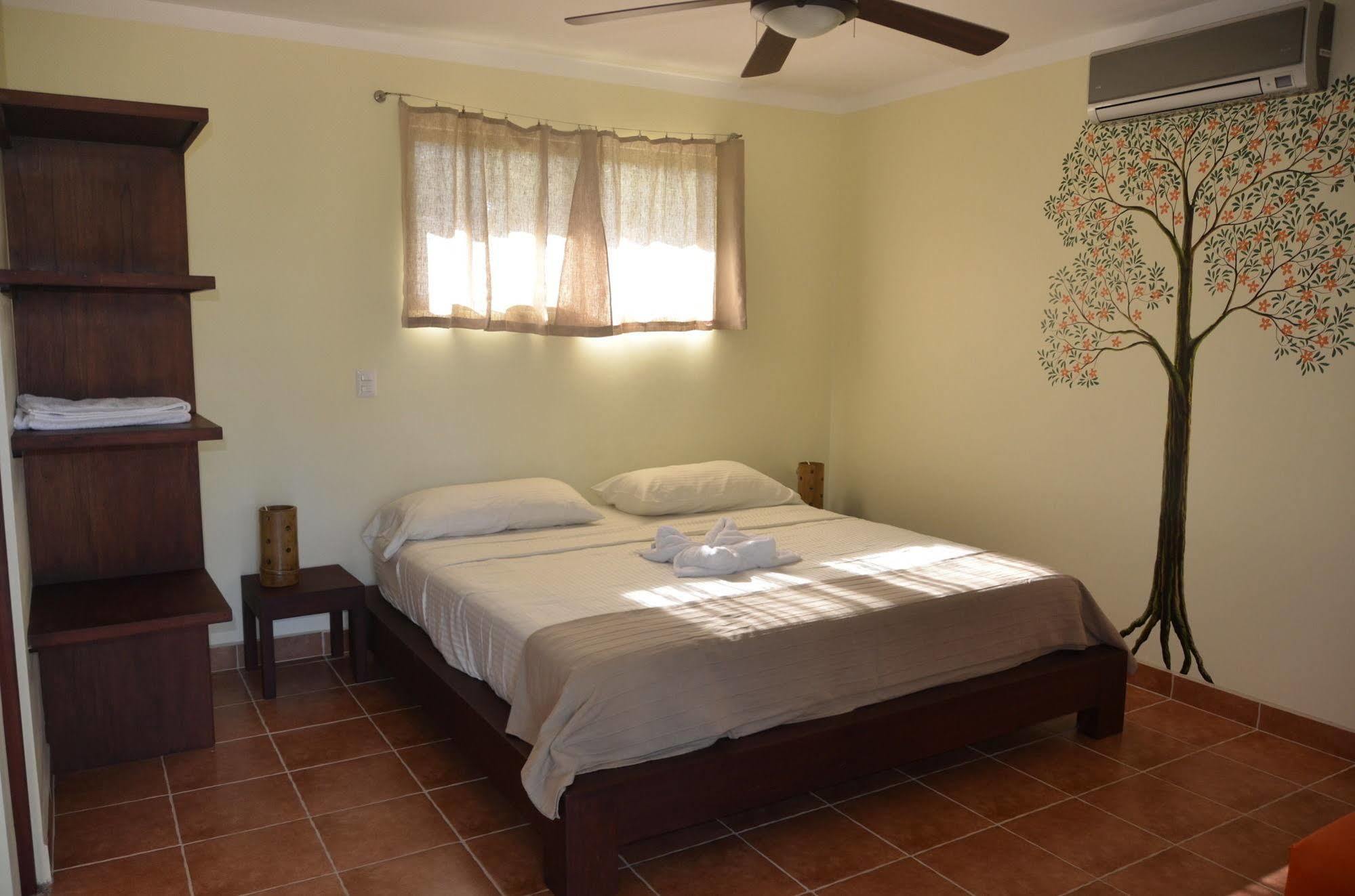 Mavi Surf Hotel Dominical Exteriér fotografie